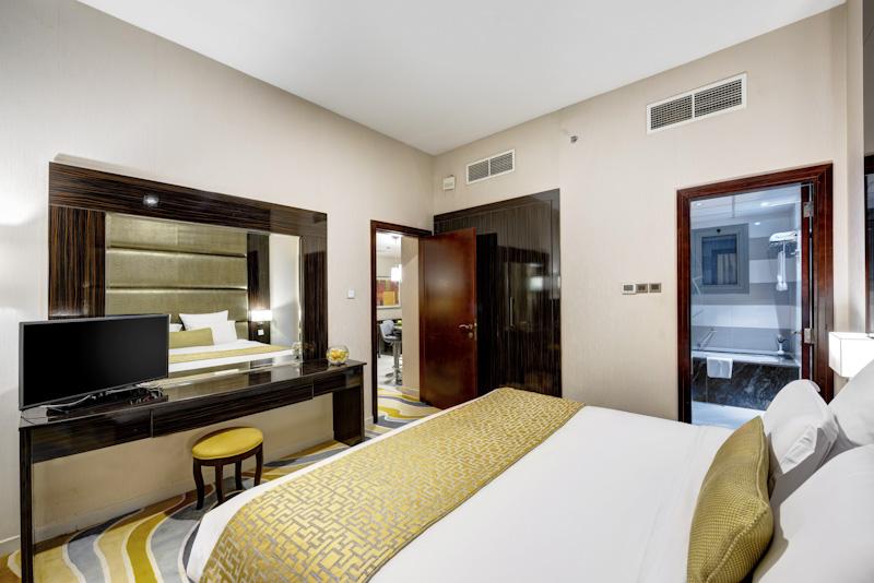 None  Gevora Hotel Dubai