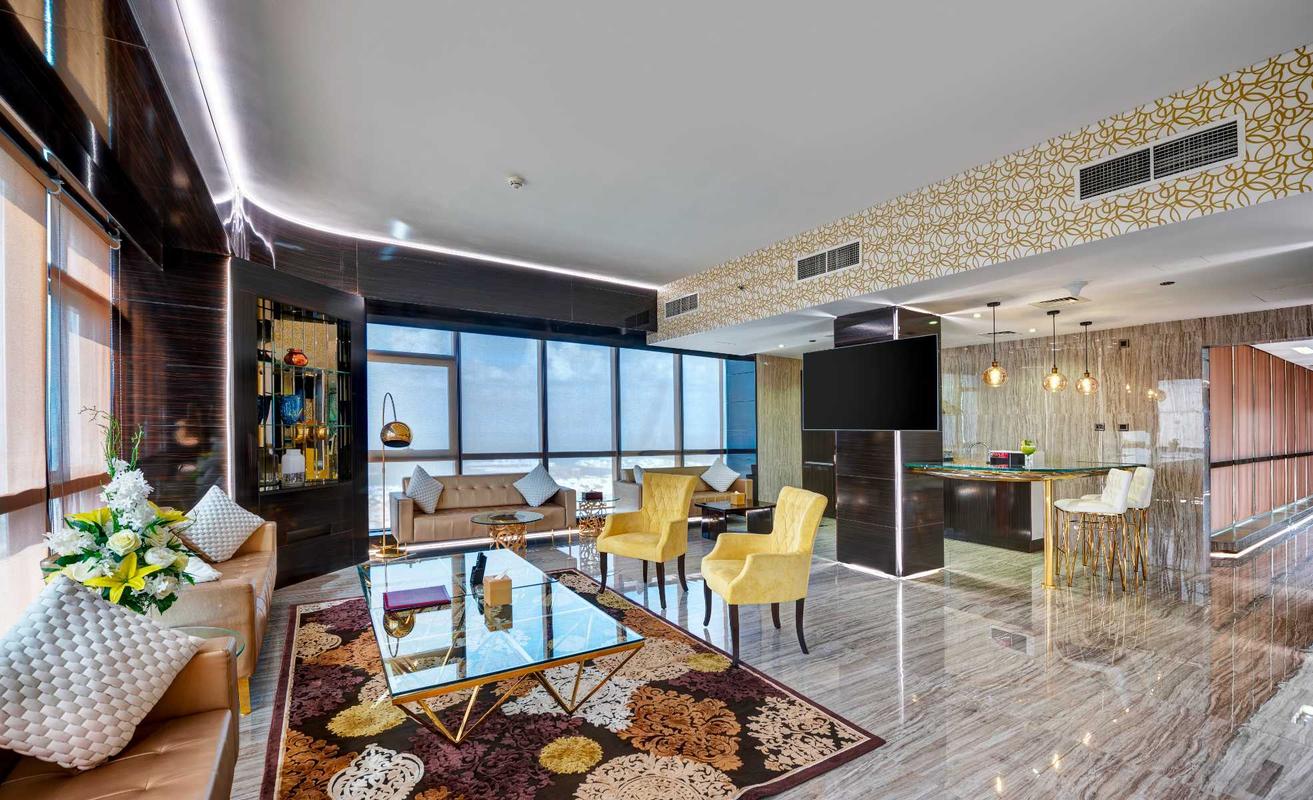 5 Bedroom Penthouse Suite - 360 Panoramic Sea and Burj Views - Top Floor (72nd)  Gevora Hotel Dubai 5 Bedroom Penthouse Suite - 360 Panoramic Sea and Burj Views - Top Floor (72nd)  Gevora Hotel Dubai