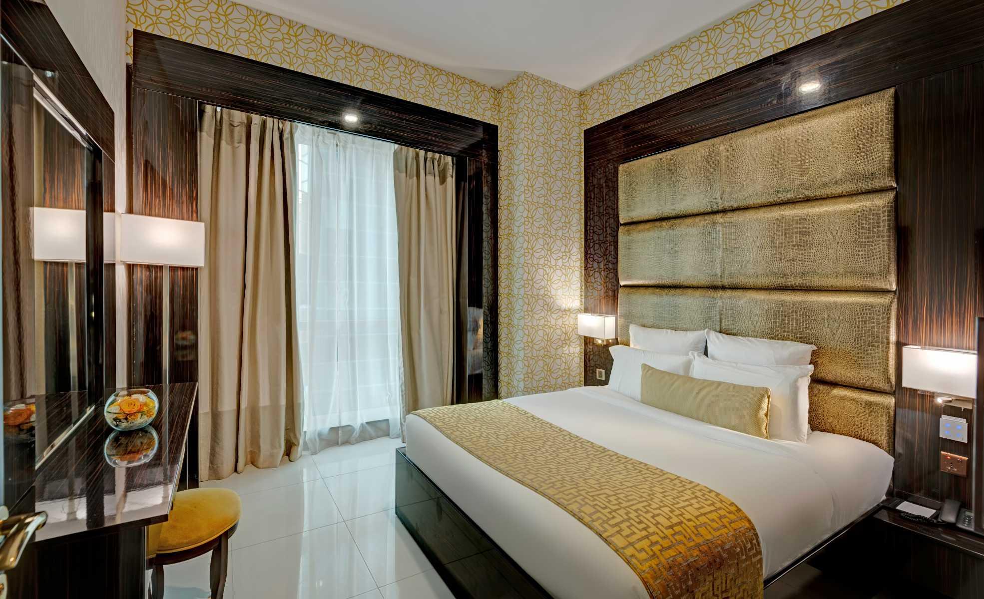 None  Gevora Hotel Dubai