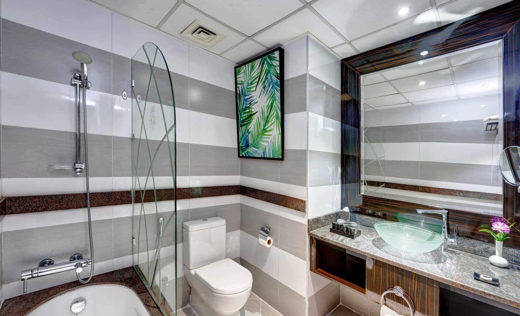 None  Gevora Hotel Dubai